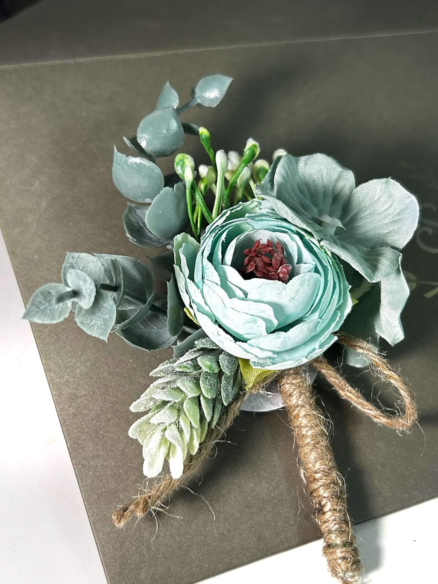 Aquamarine Rose Mini Bouquet - Image 4